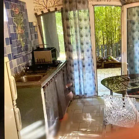 Studio Avec Terrasse A 30 Mn Des Plages * Nimes